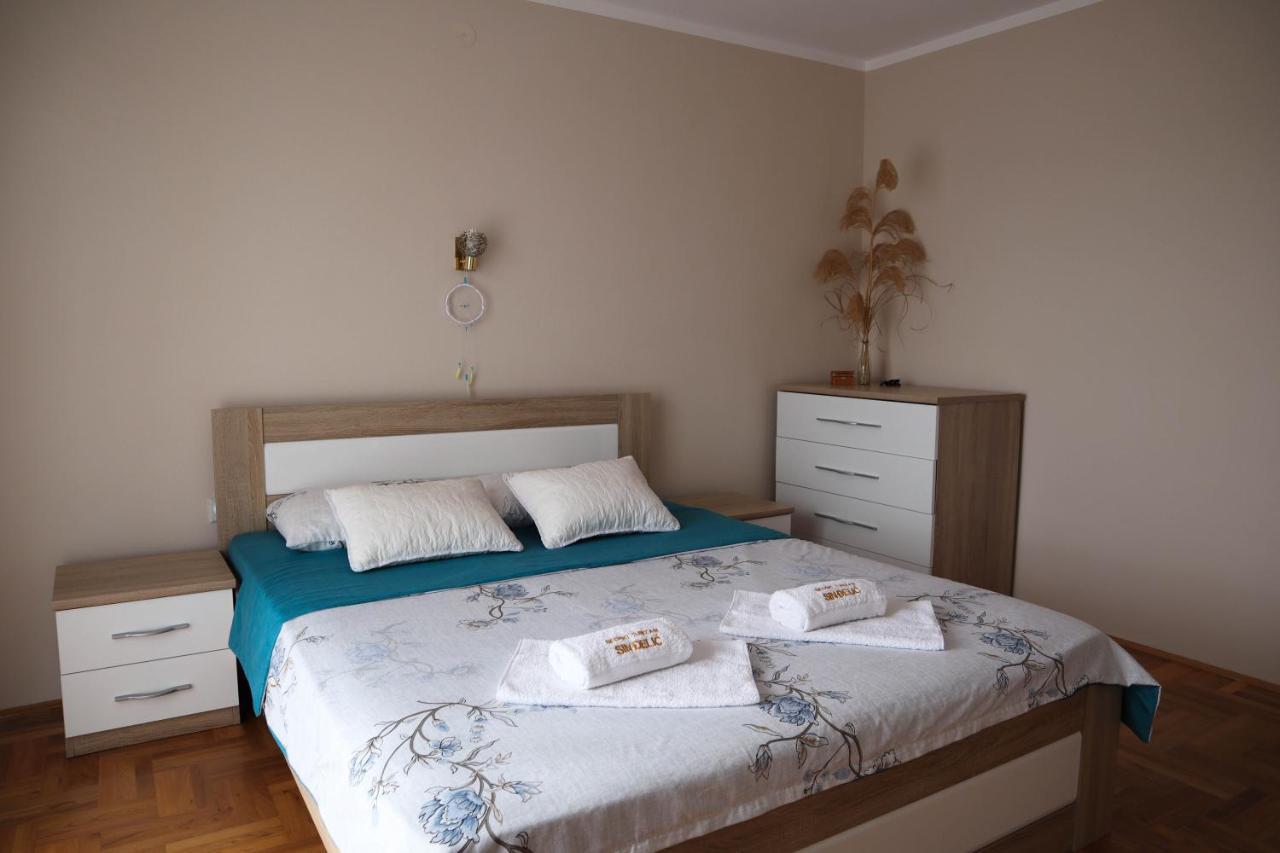 Domacinstvo Sindelic Hotel อิวานยิซา ภายนอก รูปภาพ